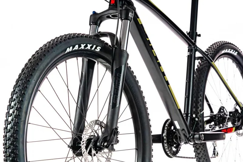 2020 Giant Talon 3 Hardtail Mountain Bike in Black-5