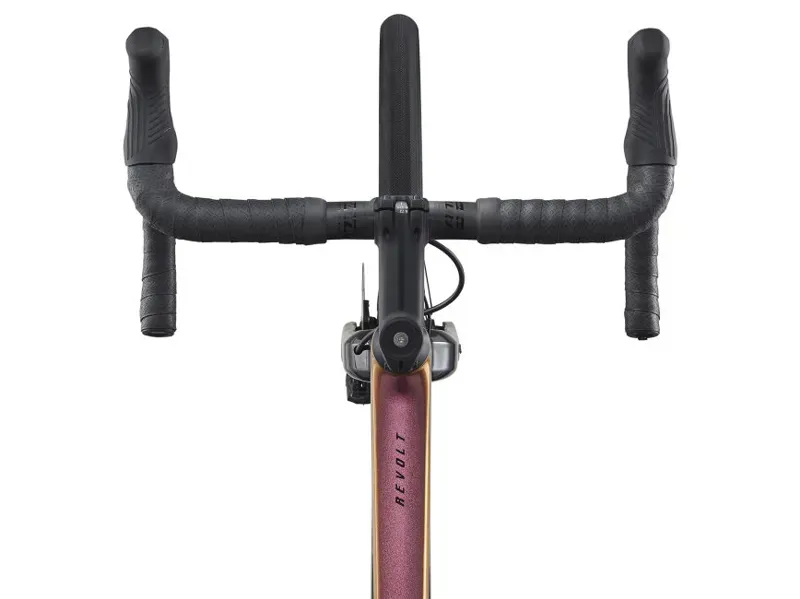 2021 Giant Revolt Advanced Pro 1 Carbon Gravel Bike in Red-4