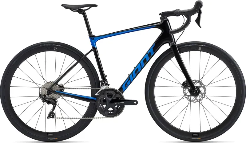 Giant Defy Advanced Pro 3 Carbon Road bike in Carbon Smoke/Sapphire